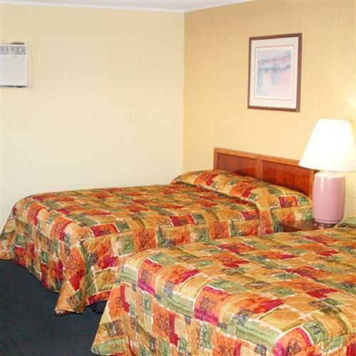 Royal Inn And Suites Hemet Habitación foto